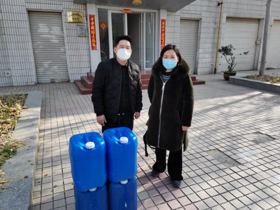 九三学社河南省科学院委员会捐赠消杀药剂支援郑州地区消杀工作